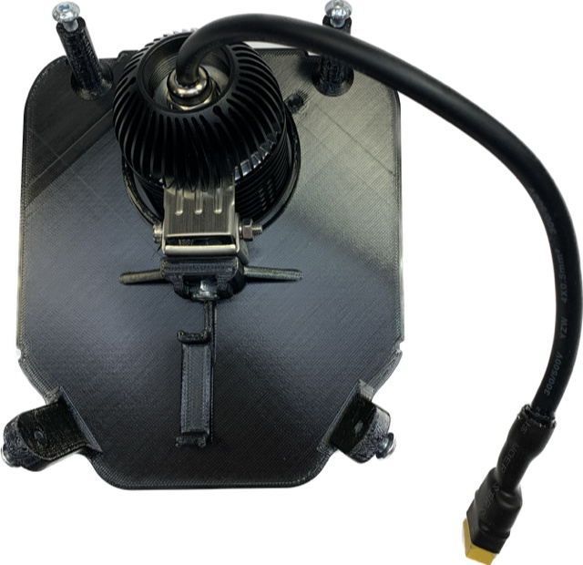 Lampfäste för Husqvarna med kallvit LED-belysning och 40W effekt.