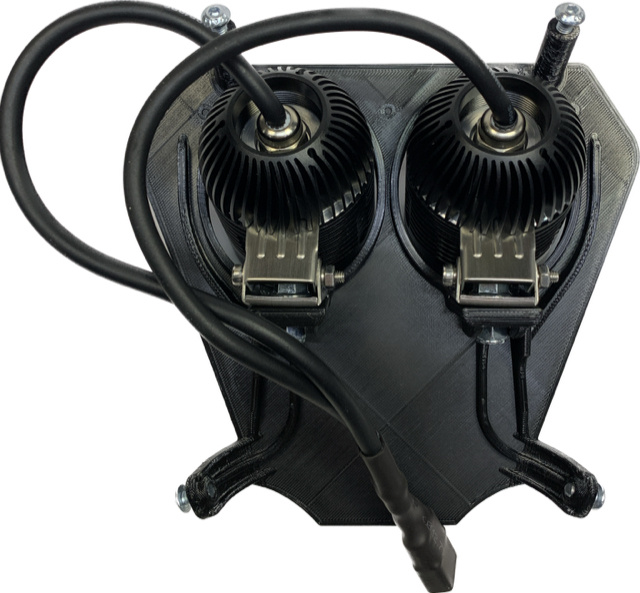 Lampfäste för KTM 2020-2023 med två NIZLED R40DRL-lampor.