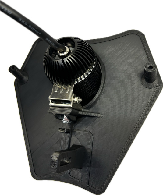 Lampfäste med högpresterande LED-lampa för KTM-modeller från 2024.