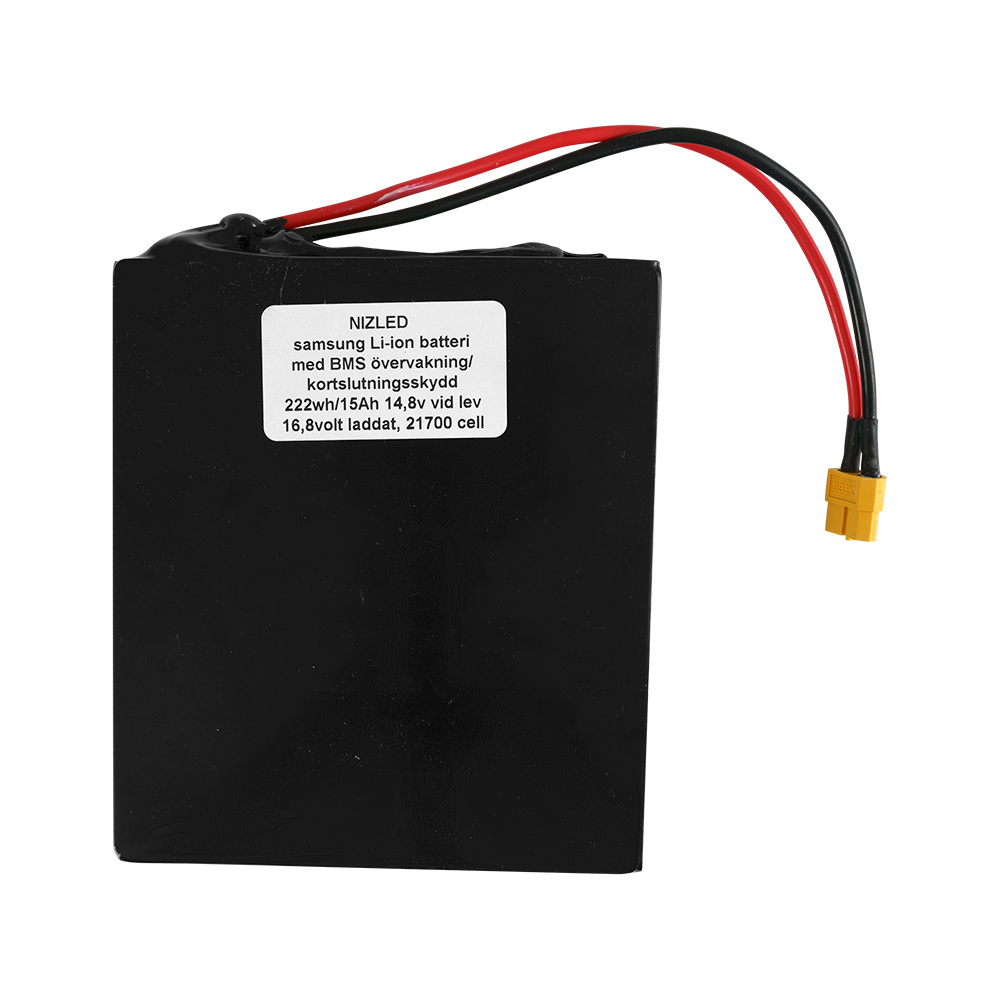 Batteri med BMS, 16,8V, 15Ah, 21700 celler, svart med kablar.