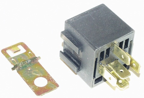 Extraljusrelä 12 volt 30A med 5 stift och fäste.