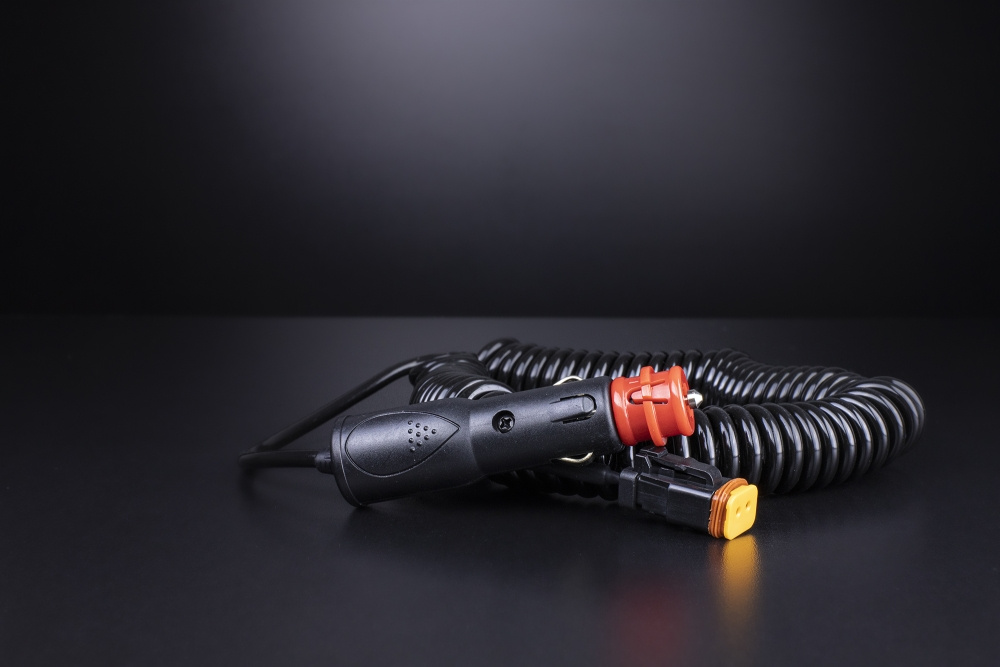 Strands Kabel med DT +++ Ciggplugg Kabel, 12 DC, ON