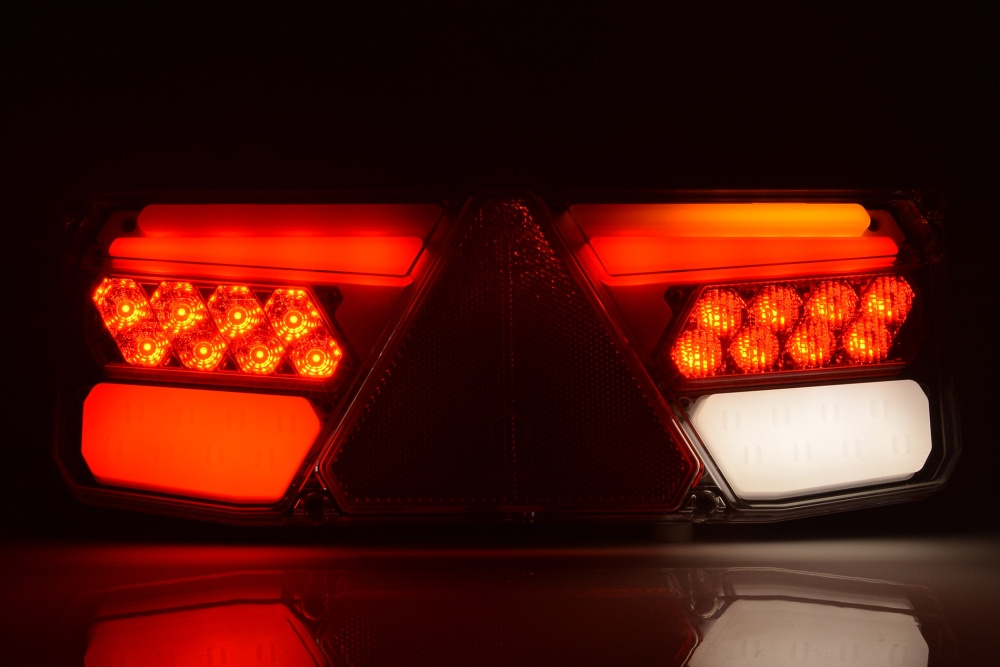 Strands Baklampa Vänster Släp,12-24V Dc, 5 Funk. Ip56. E-Godkänd