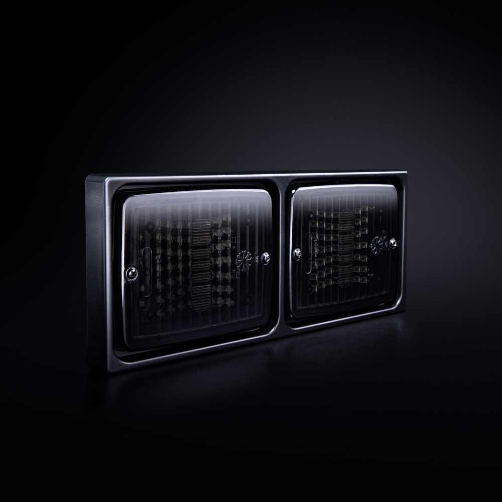 Strands Ize LED Frame Double- Horizontal