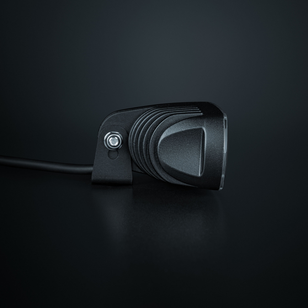 Strands NUUK E-Line Svart R 13W