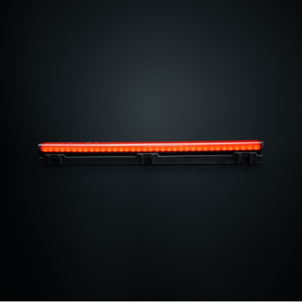 Strands Freedom Dark Line Rött Positionsljus Lång