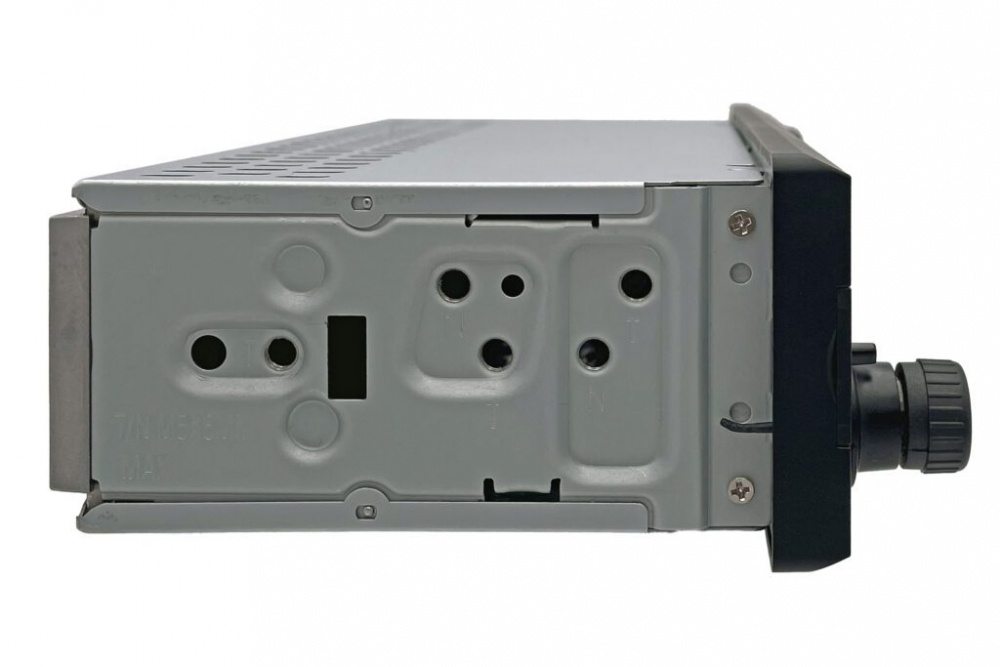 En bilstereo med Bluetooth och DAB, sidvy av enheten.