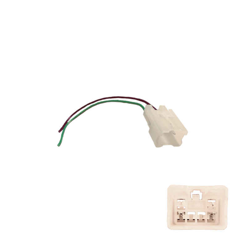 Subwooferkontakt till Audi e-tron med två anslutande ledningar.