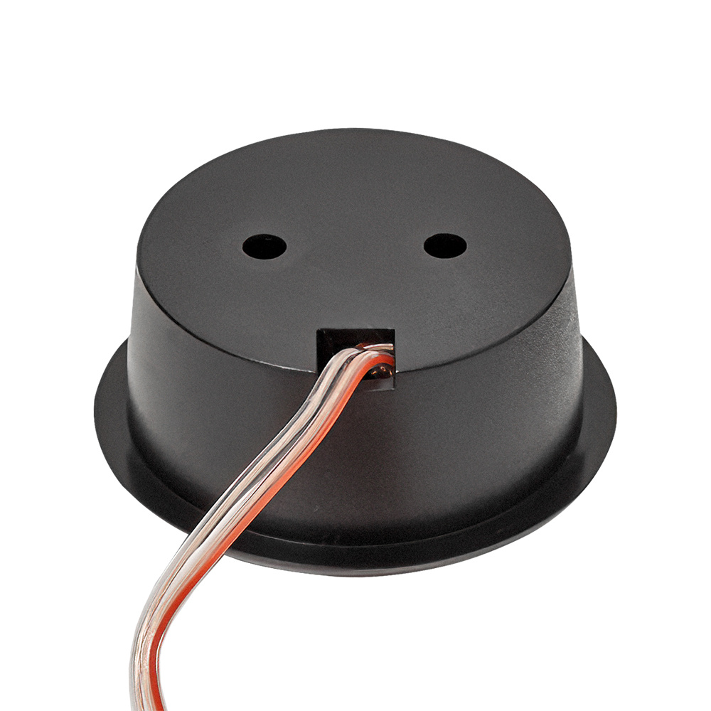 Svart högtalarkapsel med kablar, för 6.5 tums ljudsystem.