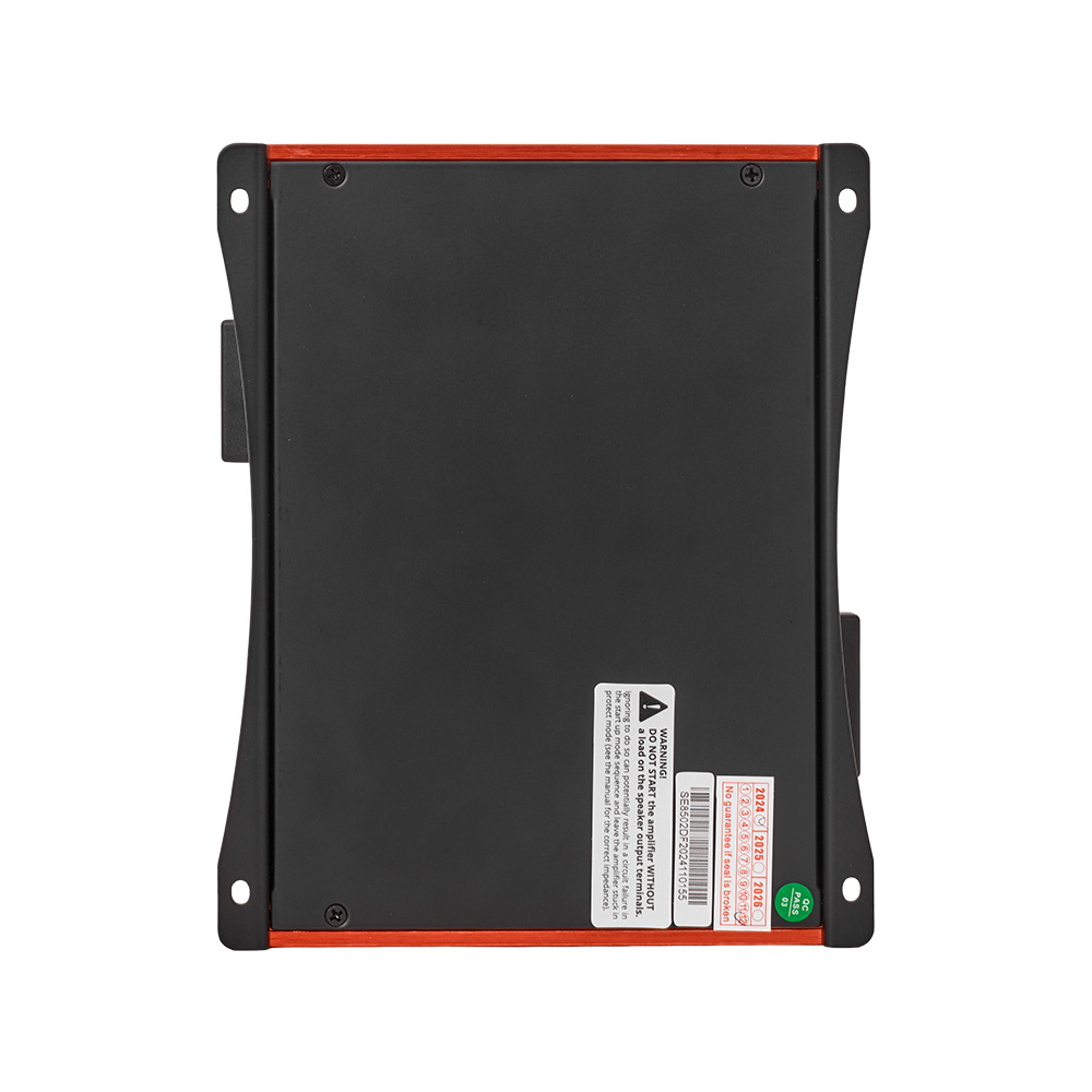 Strömstarkt tvåkanaligt slutsteg med svart och röd design.