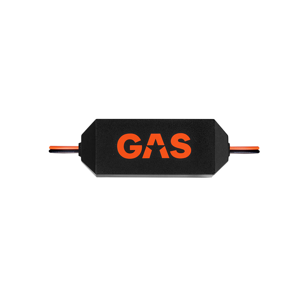 Svart och orange enhet med GAS-logotyp, sannolikt en del av ljudsystemet K1-64.