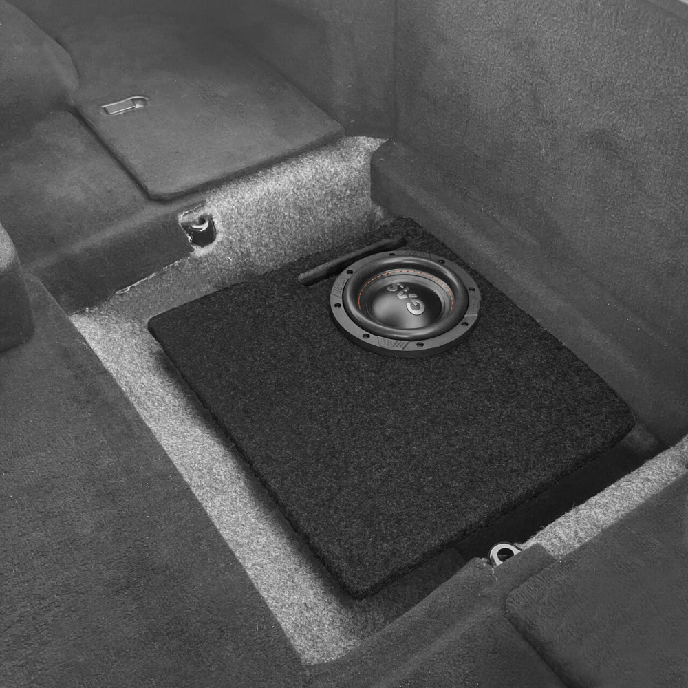 Baslåda med 6.5 tum element anpassad för Corvette C5.