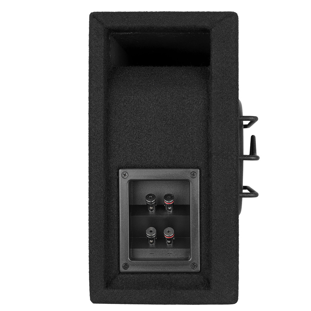 Baslåda med portad design, svart klädsel och anslutningspanel baktill.