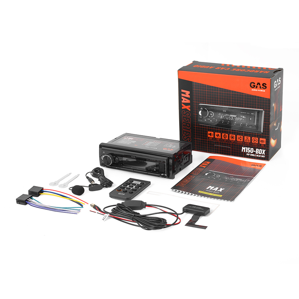 Bilstereo med Bluetooth, DAB, tillbehör och manual i förpackning.