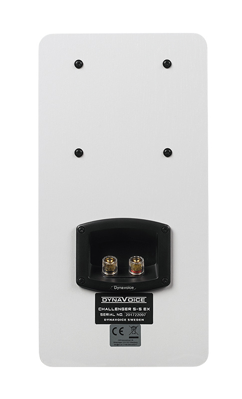 Vägghögtalare i vit design med terminaler för anslutning.