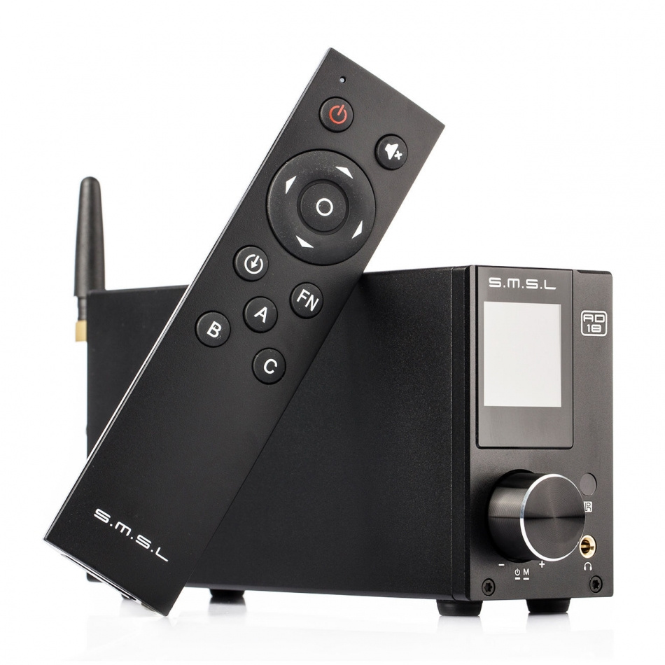 Kompakt förstärkare med DAC och fjärrkontroll.