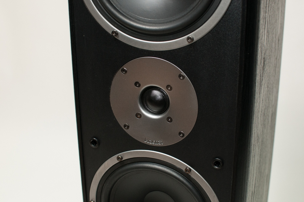 Magnat Monitor Supreme 1002 golvhögtalare, svart par