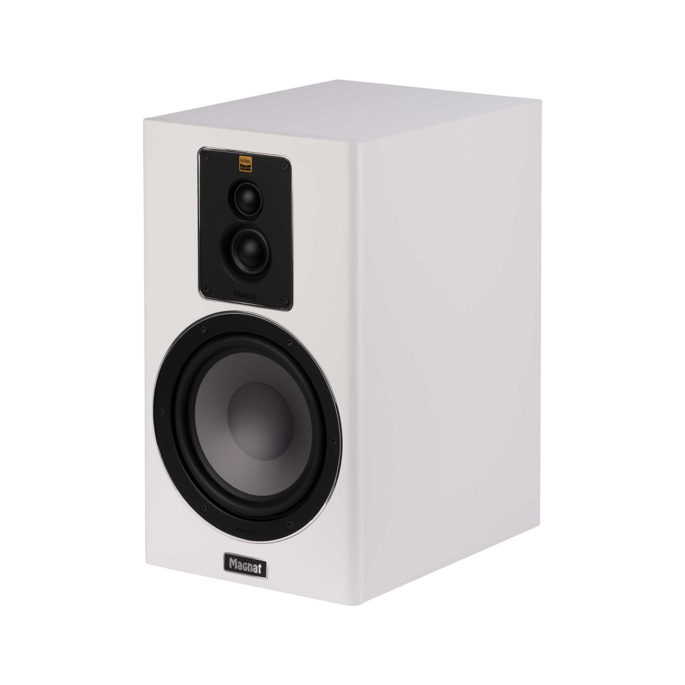 Stativhögtalare i matt vitt med två element och en elegant design.