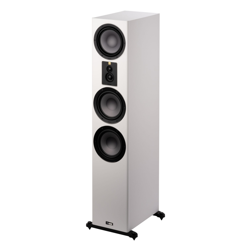 Högtalare i matt vitt med tre högtalarelement och ett elegant, avskalat utseende.