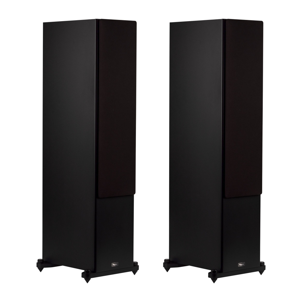 Två mattsvarta golvhögtalare med stilren design.
