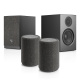 Audio Pro A28-paket, medium Högtalarpaket med två små och en större subwoofer, alla i svart och grå textil.