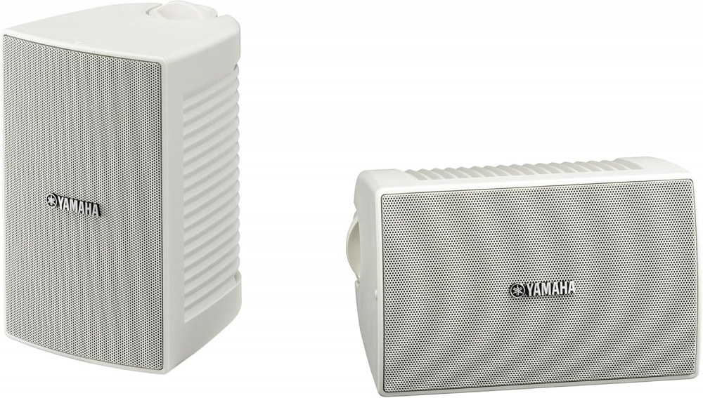 Yamaha NS-AW194 i vitt med System One A50BT, utomhuspaket