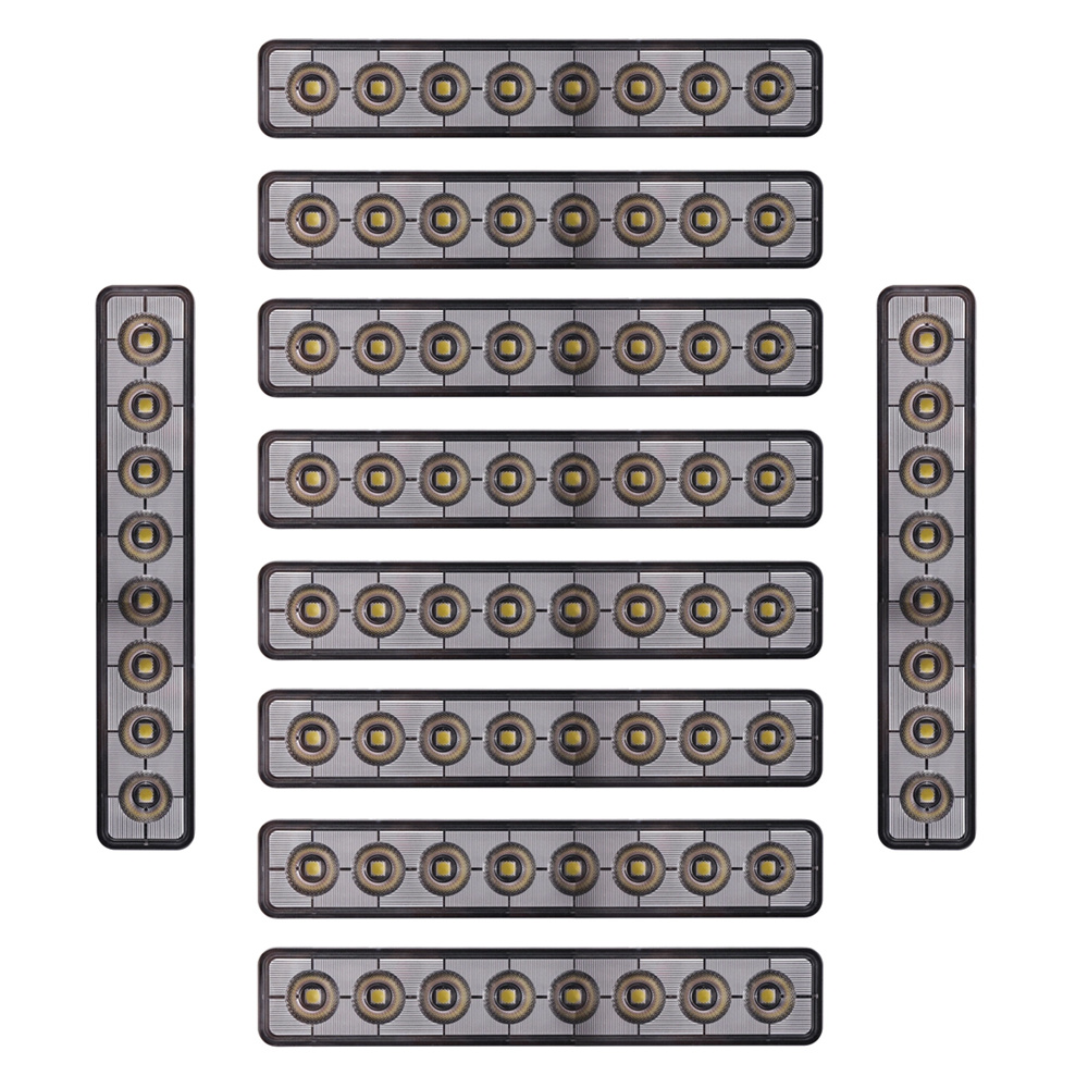 Vinklade arbetsljus i ett 10-pack med svart ram och flera ljuskällor.