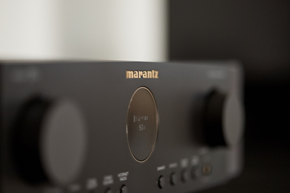 Marantz Cinema 70 i svart med Arcsound NOVA