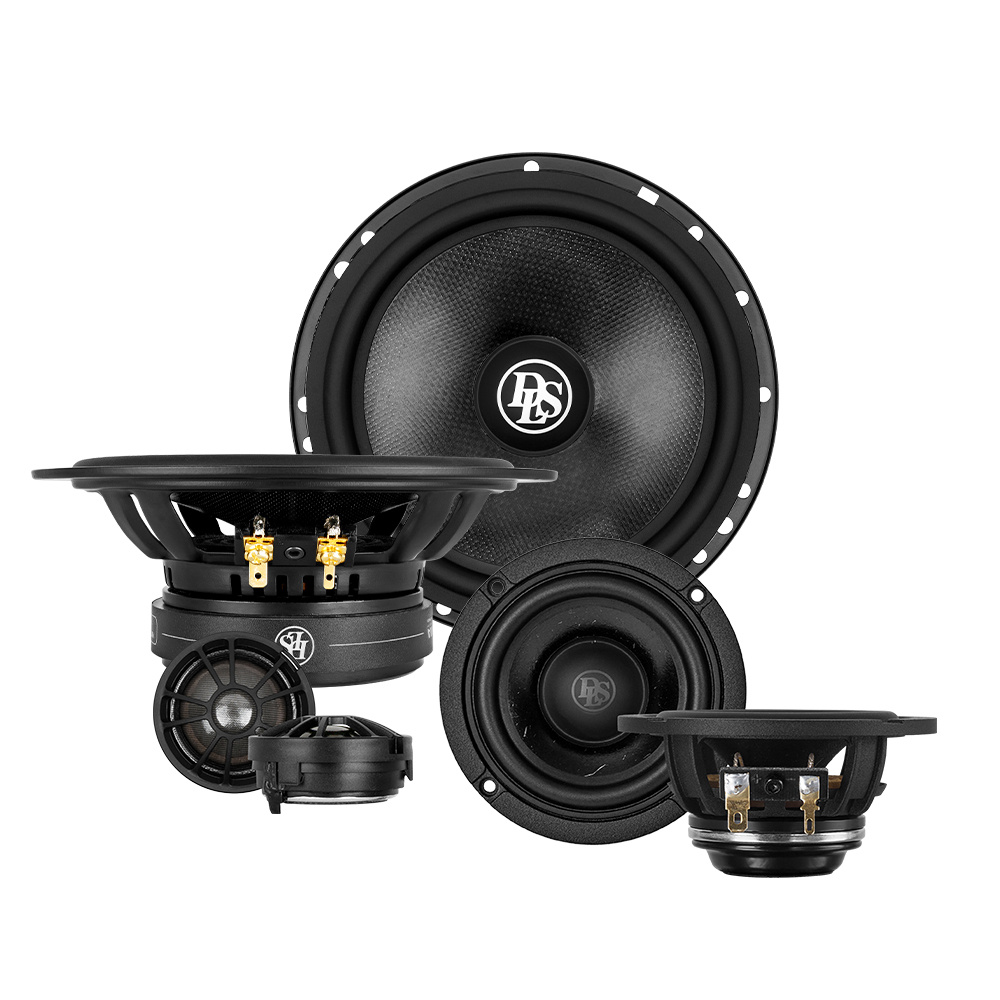 Högtalarkit med tre vägar och 6,5-tums element för bra ljudkvalitet.