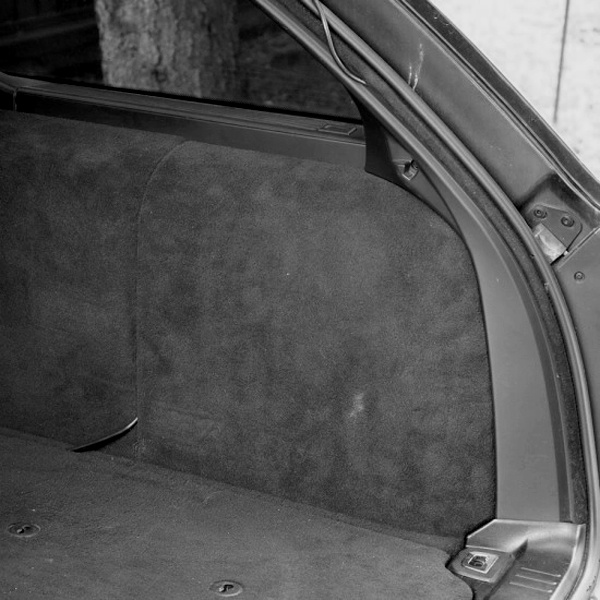 Bild på bagageutrymme i en BMW E39 Touring.