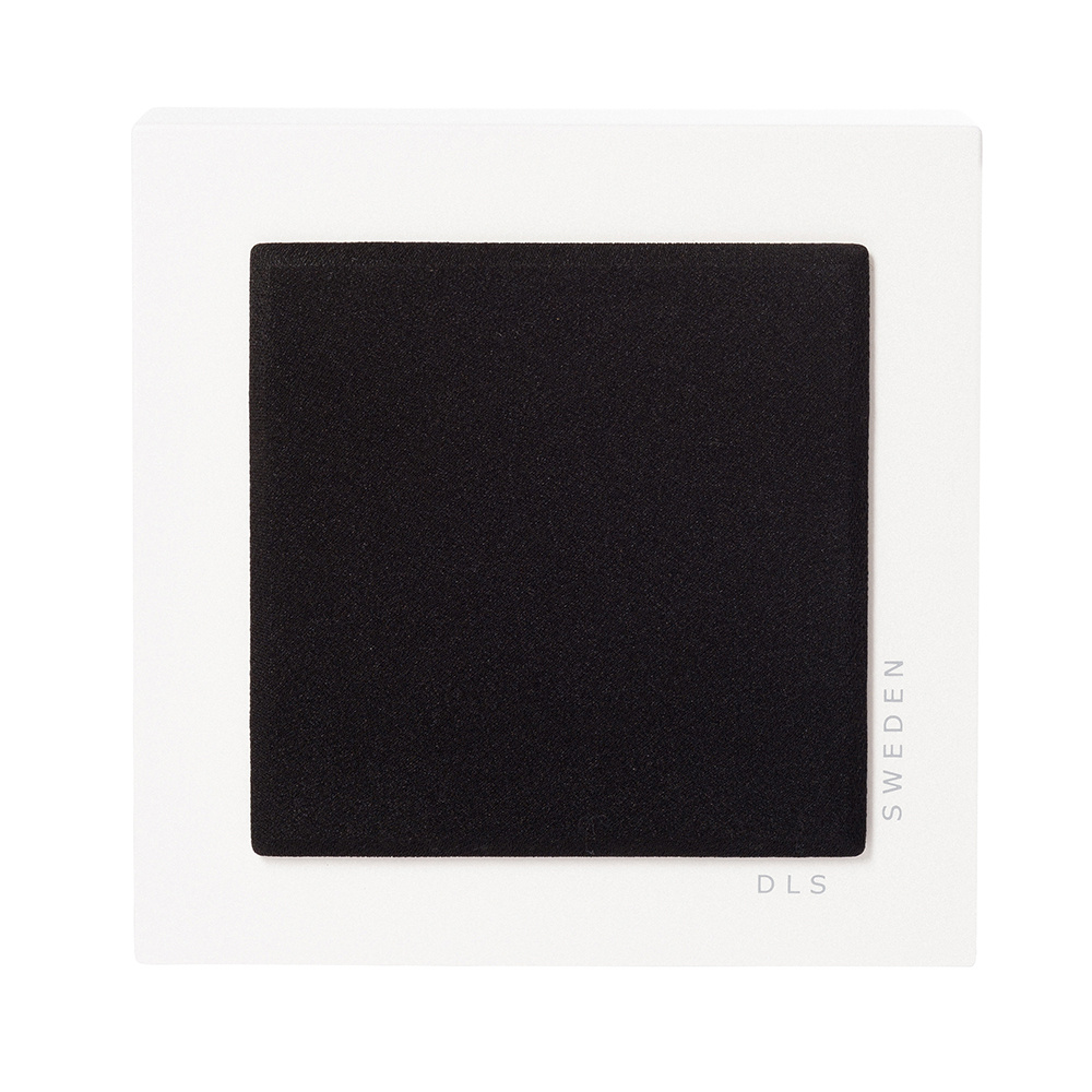 En vit låda med svart insida, designad för DLS Flatbox Slim Mini.