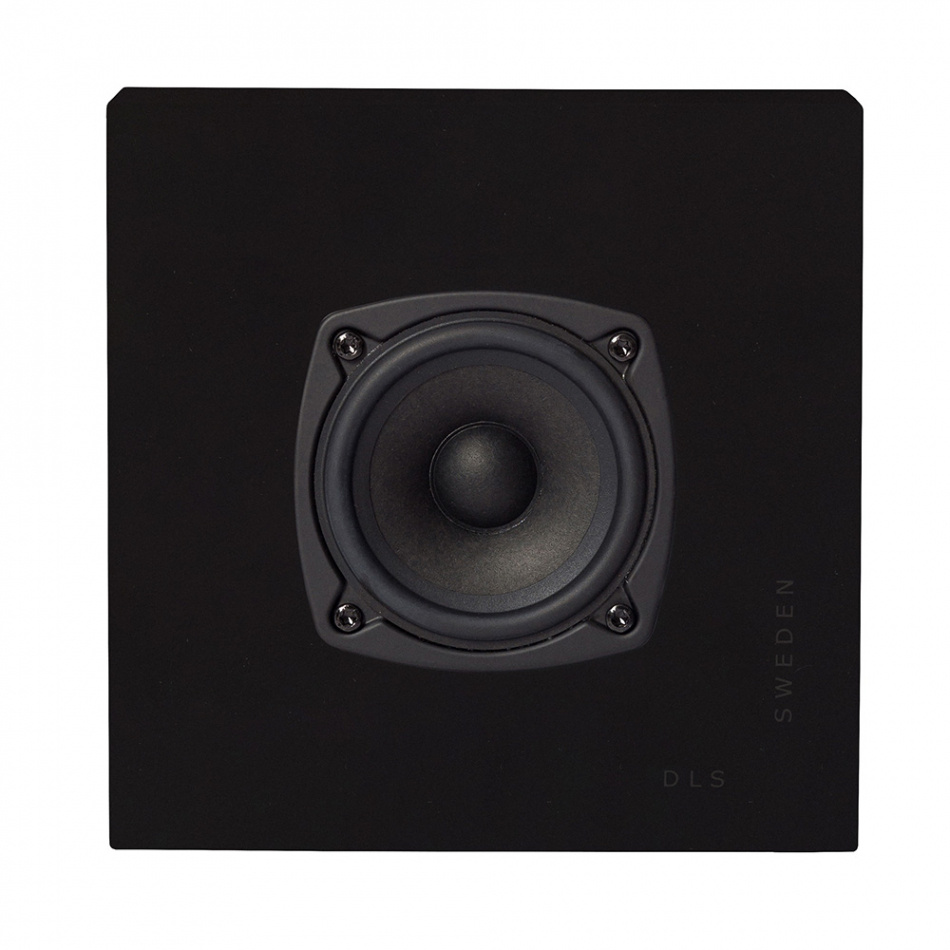 Svart väggmonterad högtalare med centralt placerad högtalarelement.