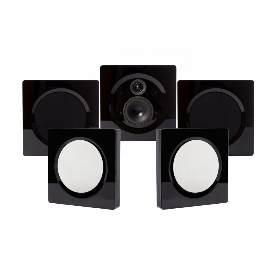 Högtalarpaket med slimmad design i svart, fem enheter för väggmontering.
