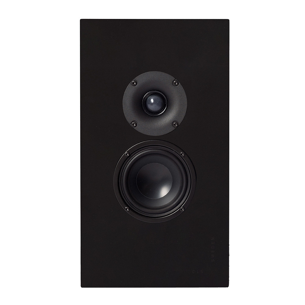 Svart väggmonterad högtalare med diskant- och basenhet.
