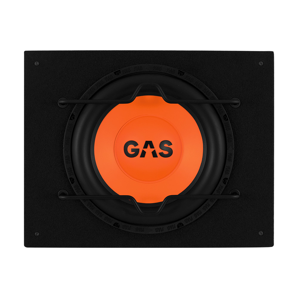 En svart subwoofer med orange logotyp och skyddsgaller.