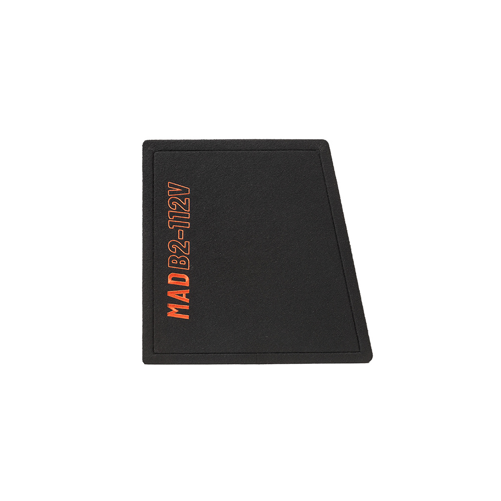 Svart ljudlåda med texten \