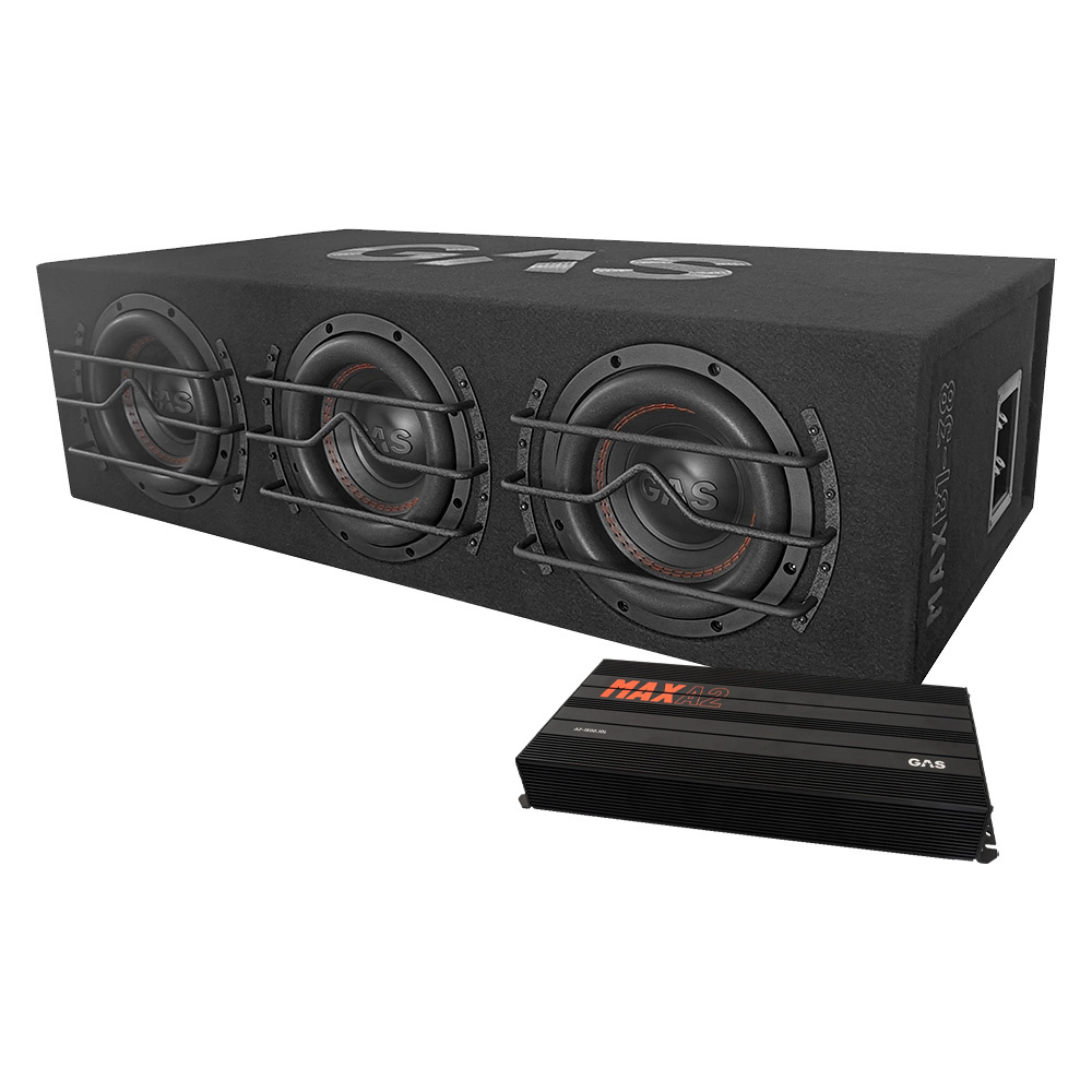 En ljudanläggning med tre subwoofers och en förstärkare från GAS.