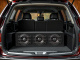 GAS MAX B1-38 med MAX A2-1500.1DL, baspaket En bils bagageutrymme med tre subwoofers i en låda.