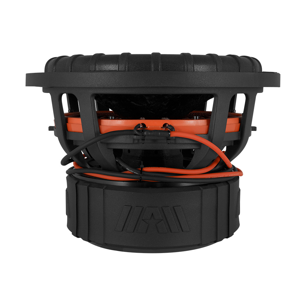 Subwoofer med robust design och anslutningar, för hög ljudprestanda.