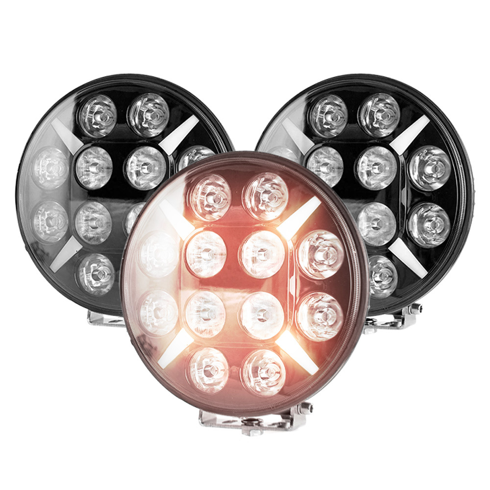 Tre rundade extraljus med LED, 120W, varav ett har DRL-funktion.