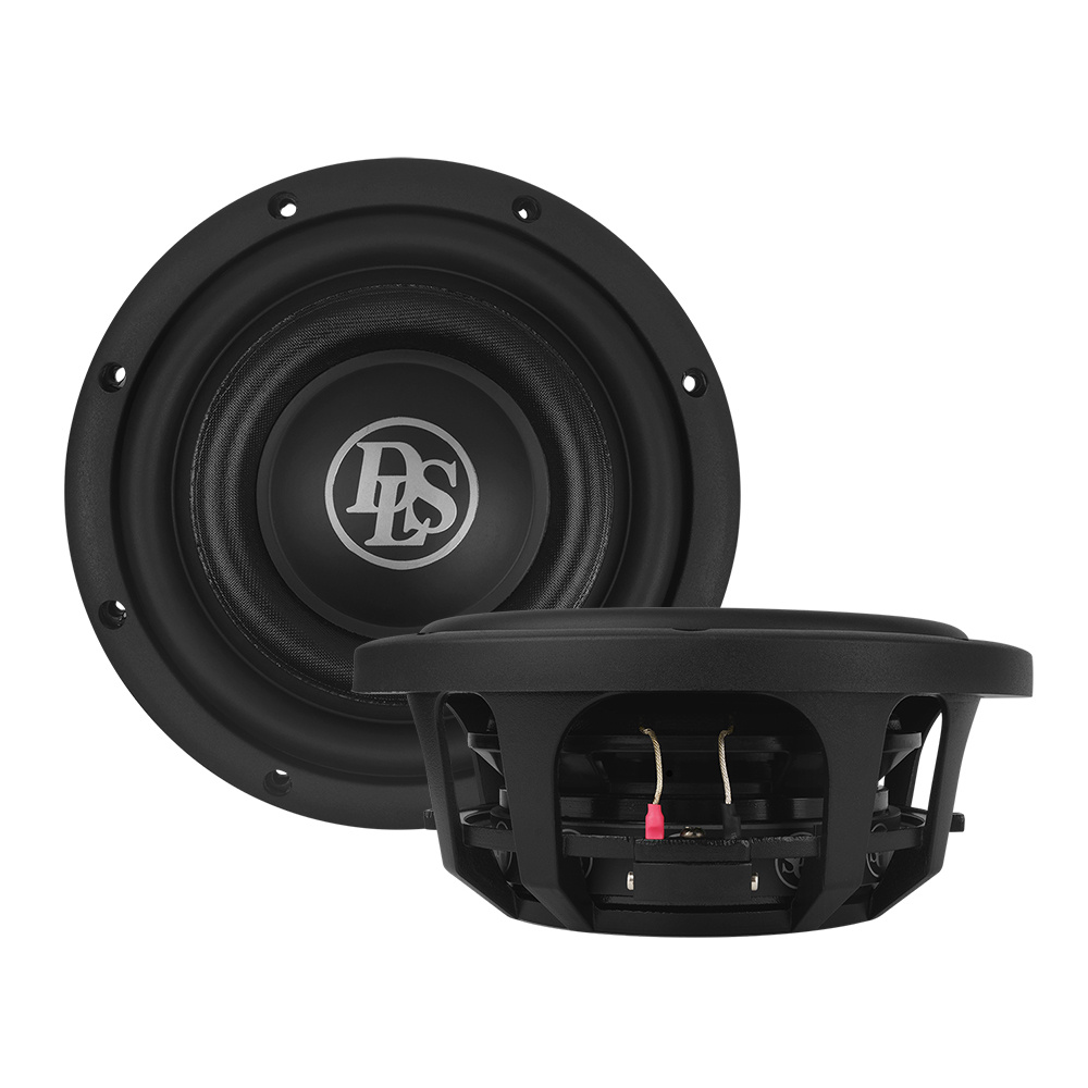 En slimmad 8-tums bashögtalare i svart.