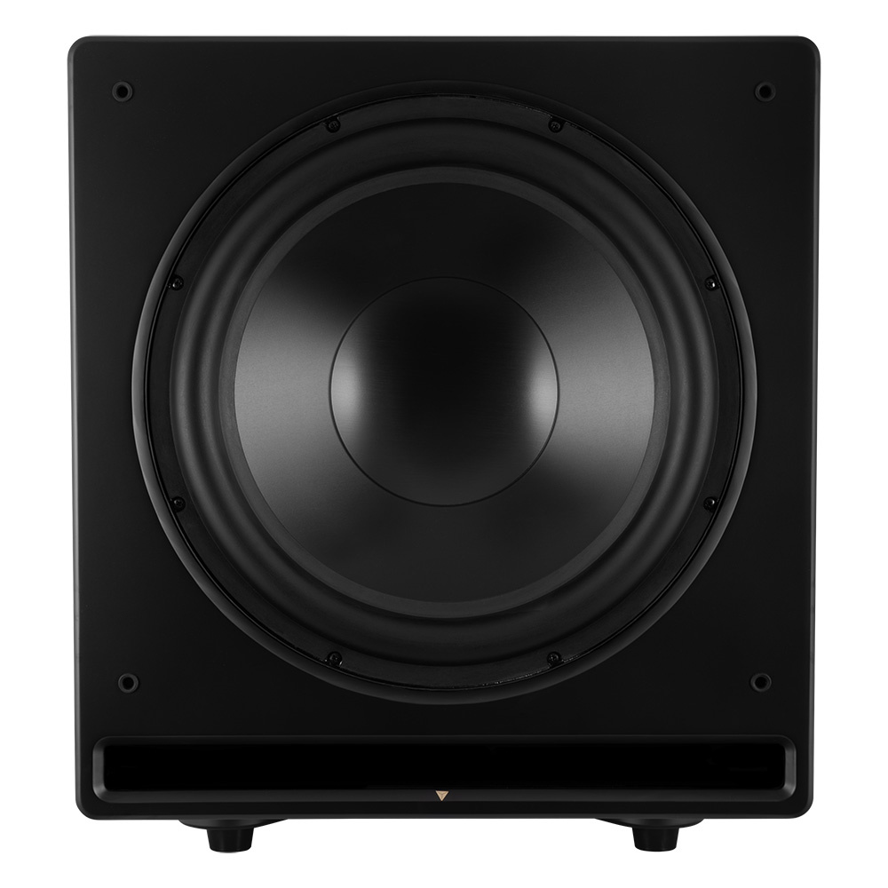 Svart subwoofer med en stor basenhet framifrån.