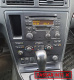 Installationspaket Volvo V70/S60 2005-2007 & GAS GMA252BTR Bilens instrumentbräda med ljudsystem och klimatanläggning.